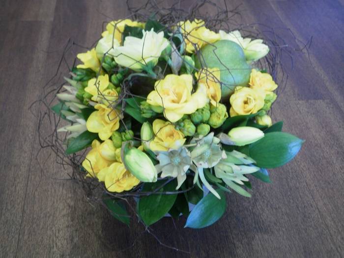 yellow posy flower arrangement