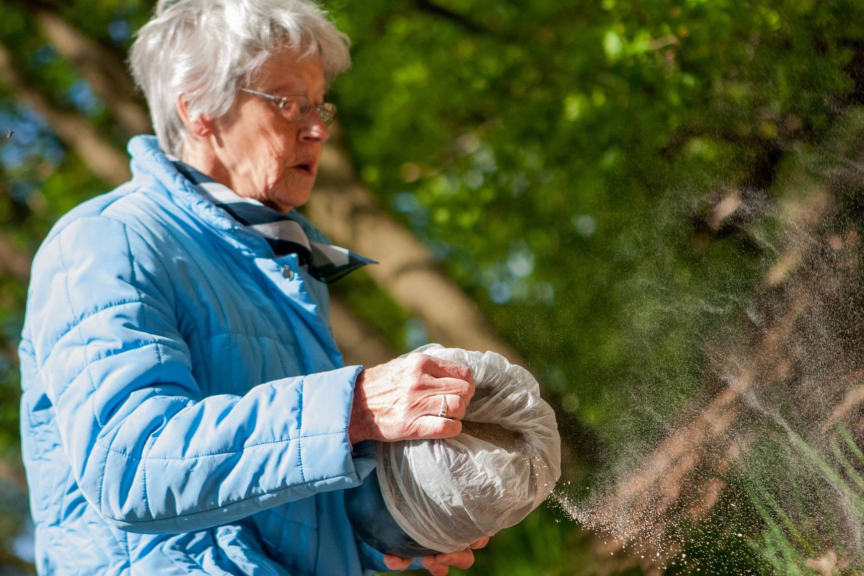 Spreading ashes around the world